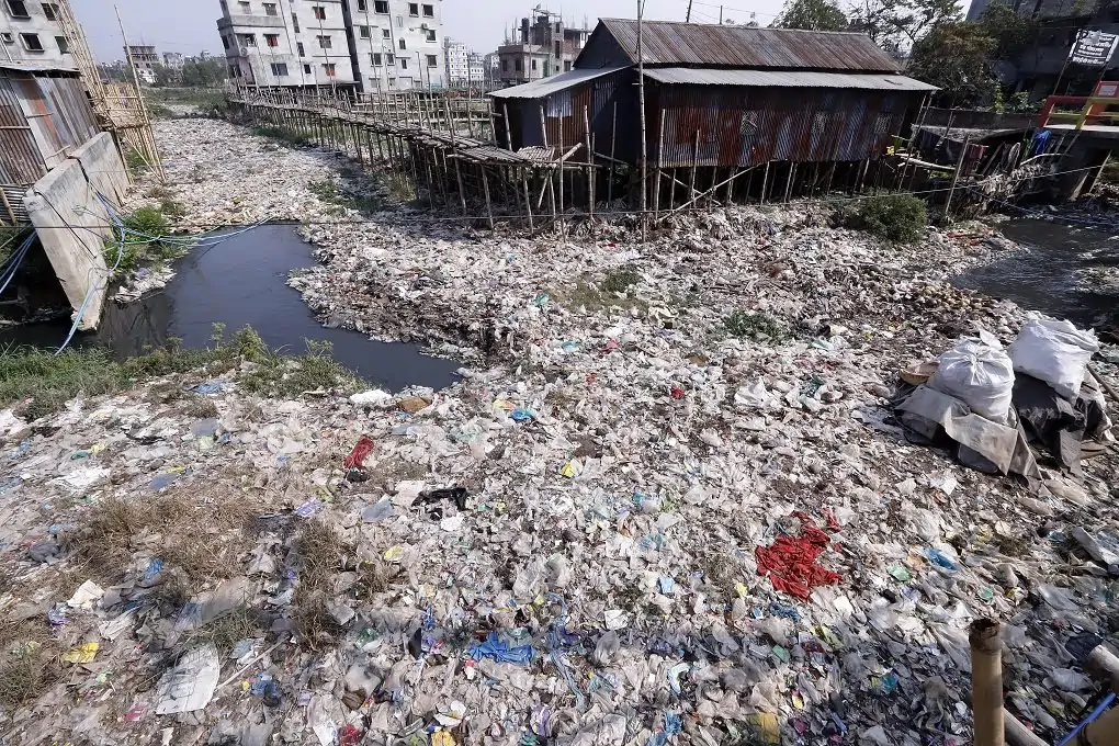Plastic pollution is a serious threat Bangladesh 